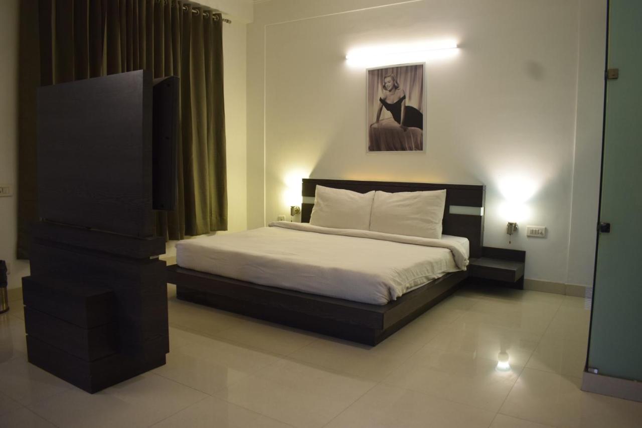 Hotel Chaupal By Casa Bella Gurgaon Esterno foto