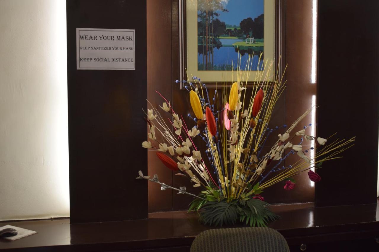 Hotel Chaupal By Casa Bella Gurgaon Esterno foto