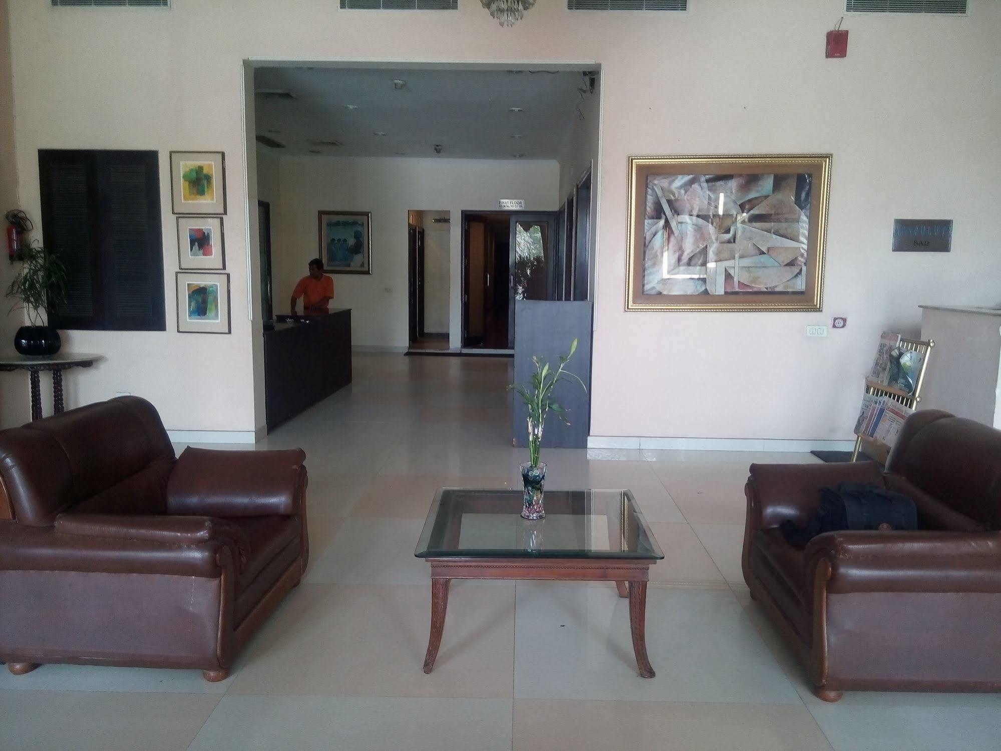 Hotel Chaupal By Casa Bella Gurgaon Esterno foto